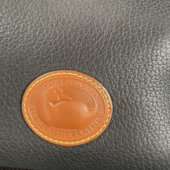 Dooney & Bourke Black Pebbled Leather Purse with Shoulder Strap & Brown Trim - Picture 4 of 11